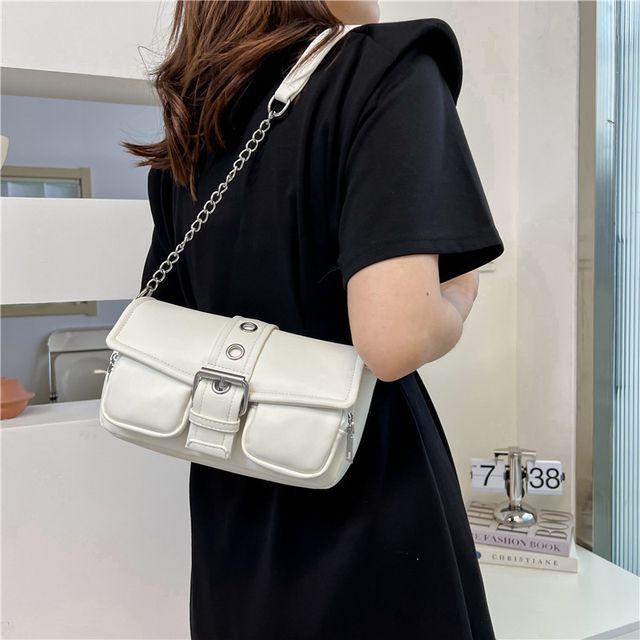 Buckled Shoulder Strap Chain Bag