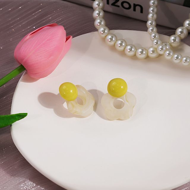 Flower Resin Earring