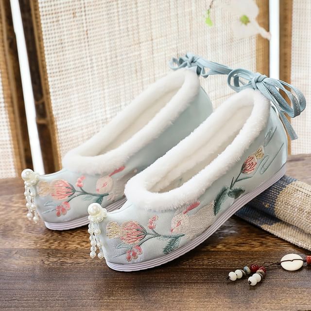 Flats Embroidered Fluffy Hanfu