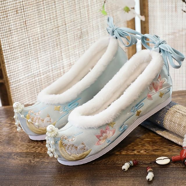 Embroidered Fluffy Flats Hanfu