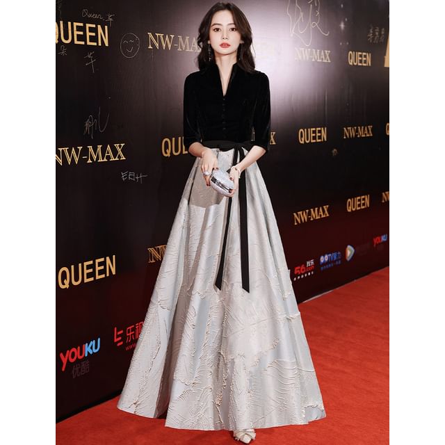 Evening / A-Line Gown V-Neck Elbow-Sleeve Dress