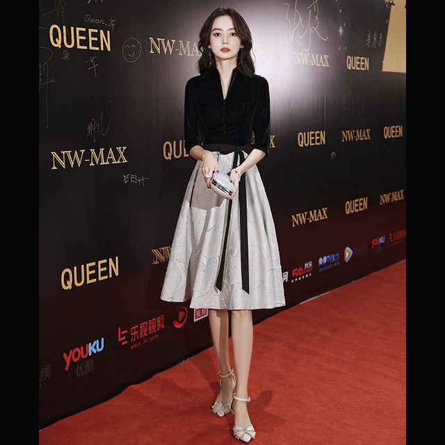 Evening / A-Line Gown V-Neck Elbow-Sleeve Dress