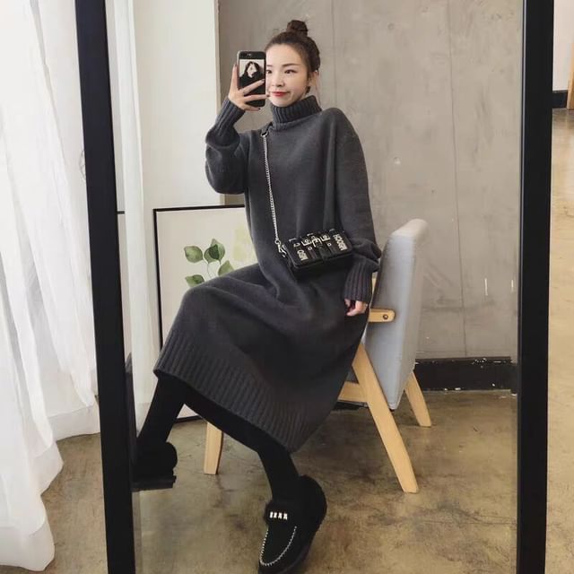 Plain Sweater Long-Sleeve Turtleneck Midi Dress