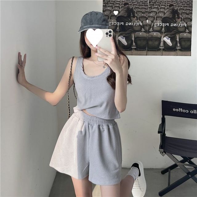Elastic Shorts Scoop Set: + Waist Neck Top Sweat Tank Plain