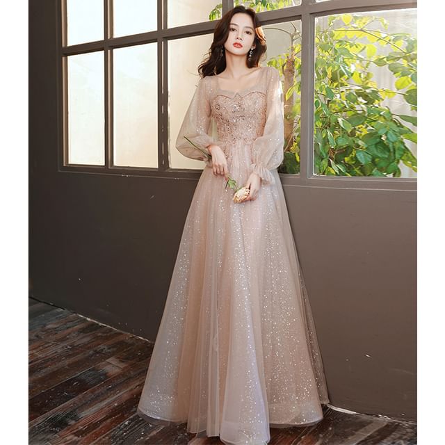 Puff-Sleeve V-Neck Sequin Mesh A-Line Evening Gown / Dress