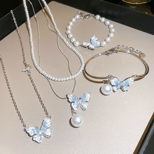 / Bracelet (Various Faux Crystal Alloy Necklace Designs) Butterfly