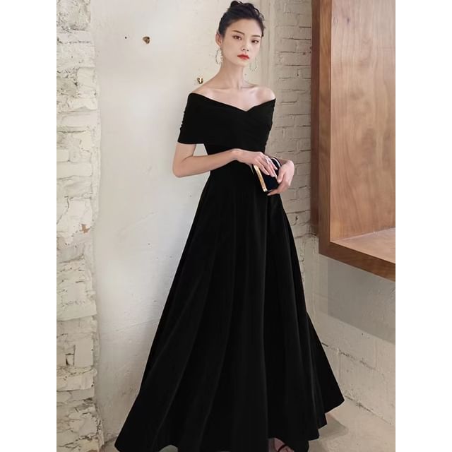 Dress / V-Neck Short-Sleeve Gown Plain Evening A-Line