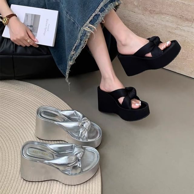 Knot Heel Slide Sandals Wedge Platform