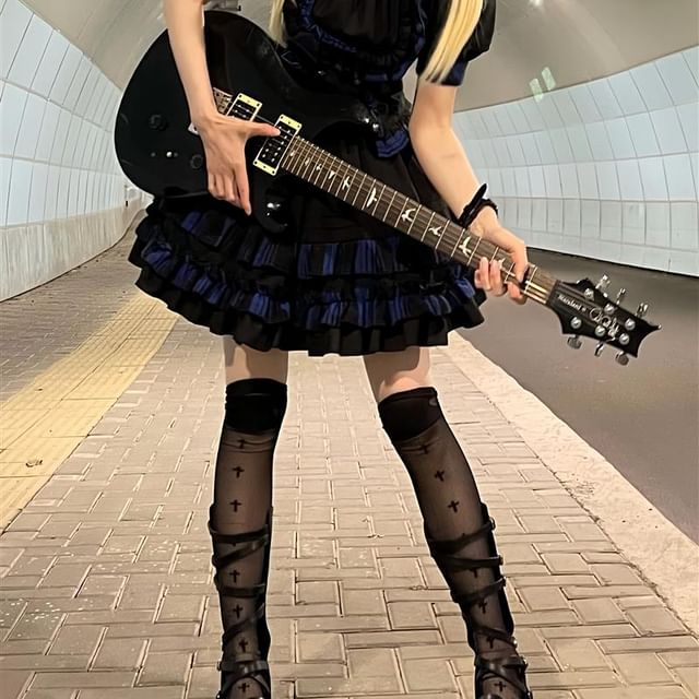 Set : Short-Sleeve Lace Panel Plaid Blouse + Mid Rise Plain mini A-Line Skirt