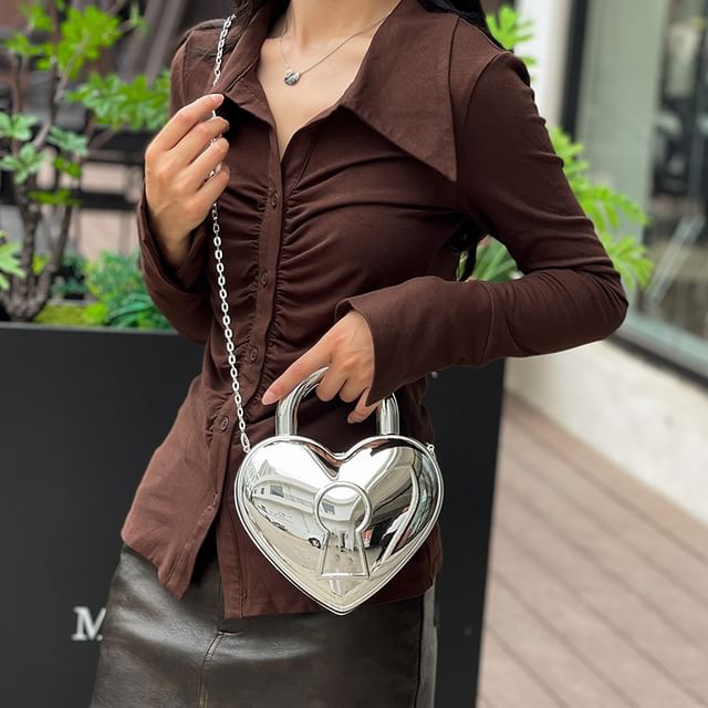 Chain Strap Heart Crossbody Bag