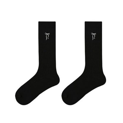 Bow Embroidered Ribbed Short Socks