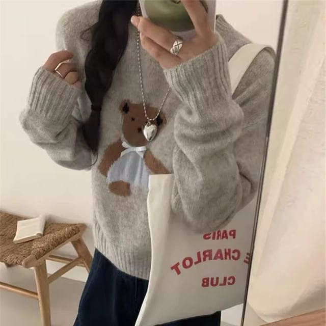 Crewneck Bear Embroidery Sweater