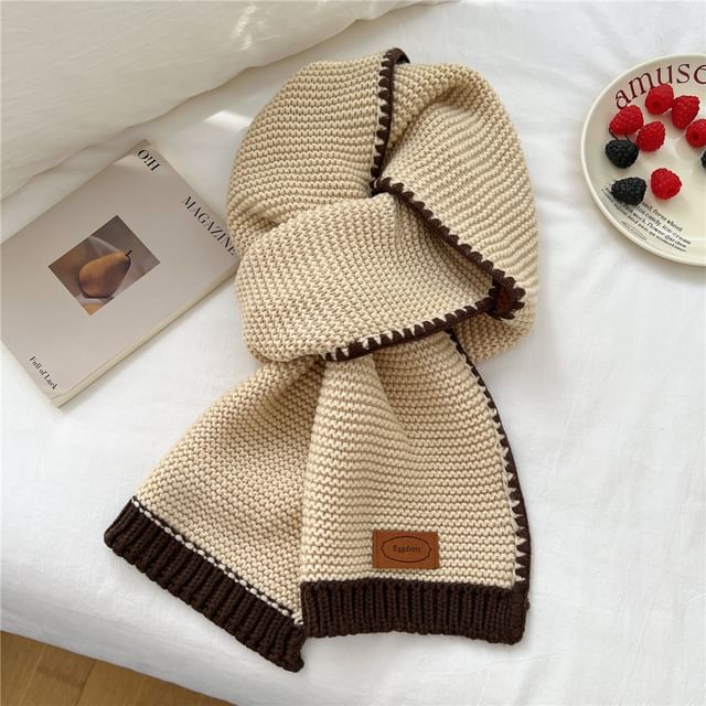 Two-Tone Knit Scarf