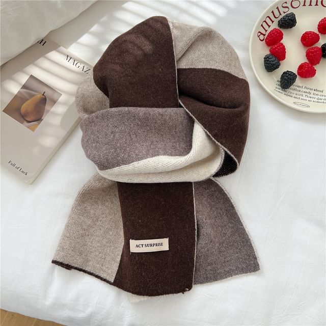 Two-Tone Label Applique Scarf