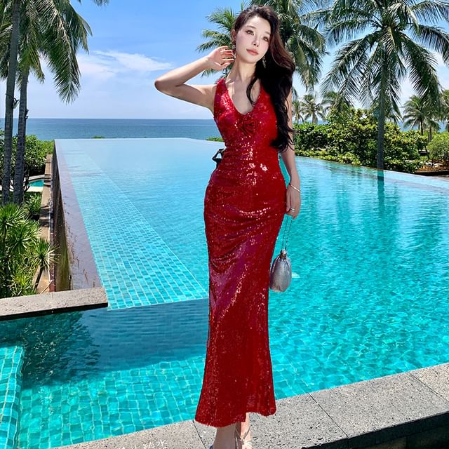 Sleeveless V-Neck Plain Sequin Sheath Evening Gown