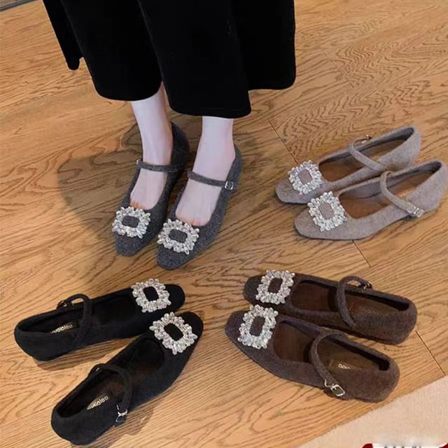 Chunky Rhinestone Heel Mary Jane Pumps Accent