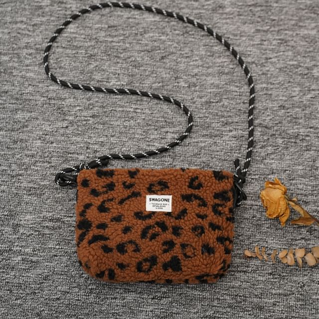 Bag Fleece Applique Crossbody
