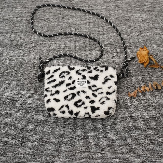 Bag Fleece Applique Crossbody