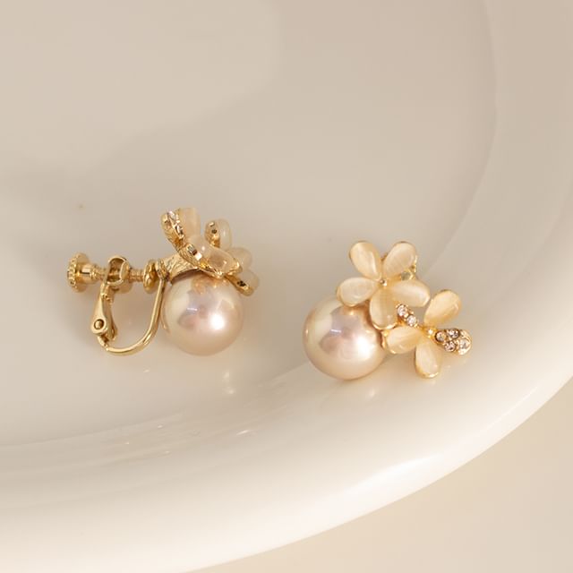 (Various Eye / Stud Floral Designs) Cuff Cat Stone Pearl Alloy Earring Faux Ear