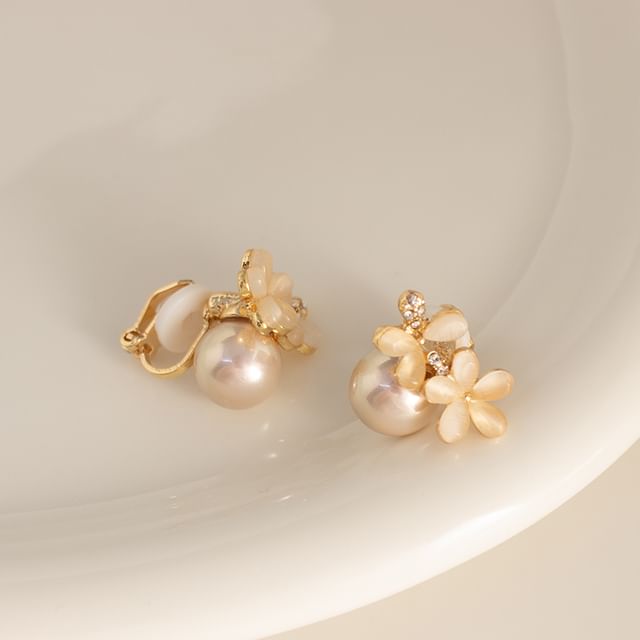 (Various Eye / Stud Floral Designs) Cuff Cat Stone Pearl Alloy Earring Faux Ear