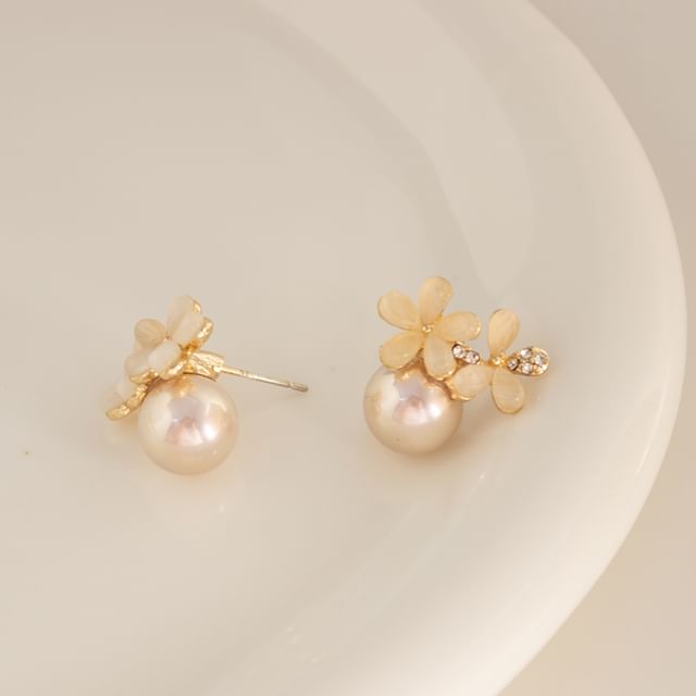 (Various Eye / Stud Floral Designs) Cuff Cat Stone Pearl Alloy Earring Faux Ear