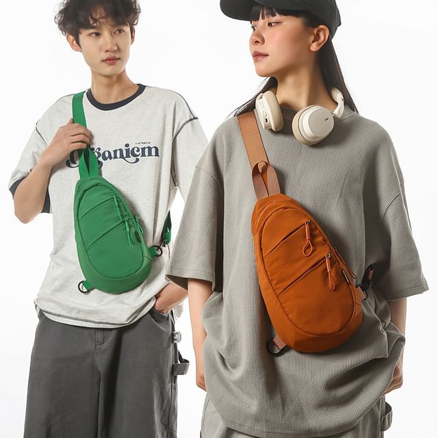 Zip Sling Plain Bag