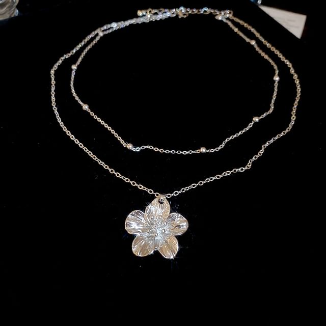 (Various Choker Alloy Floral Designs)