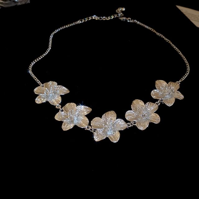 (Various Choker Alloy Floral Designs)