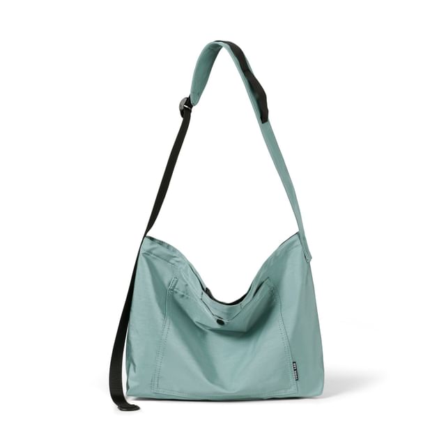 Zip Messenger Plain Bag Lightweight