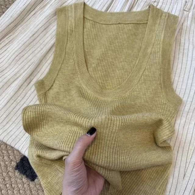 Scoop Top Knit Neck Tank Plain