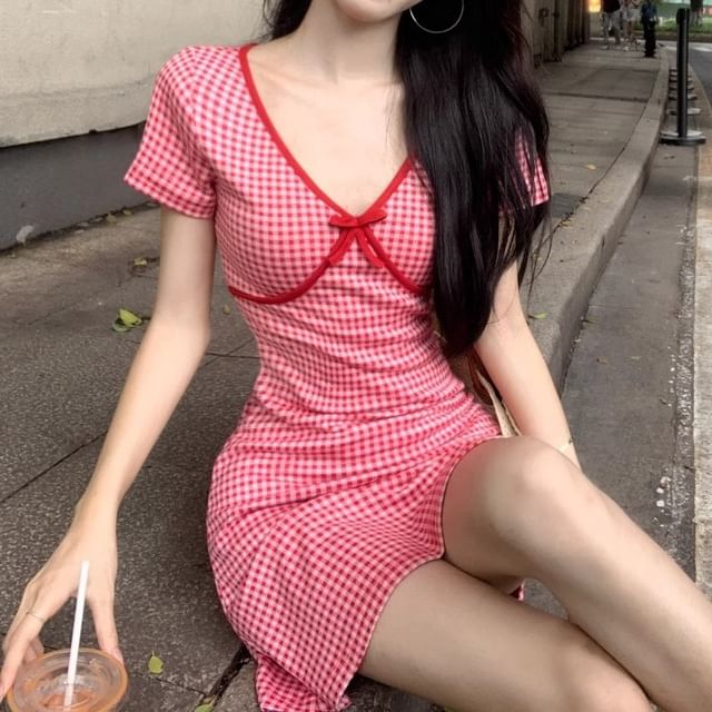 Dress A-Line Dotted Mini Short-Sleeve V-Neck