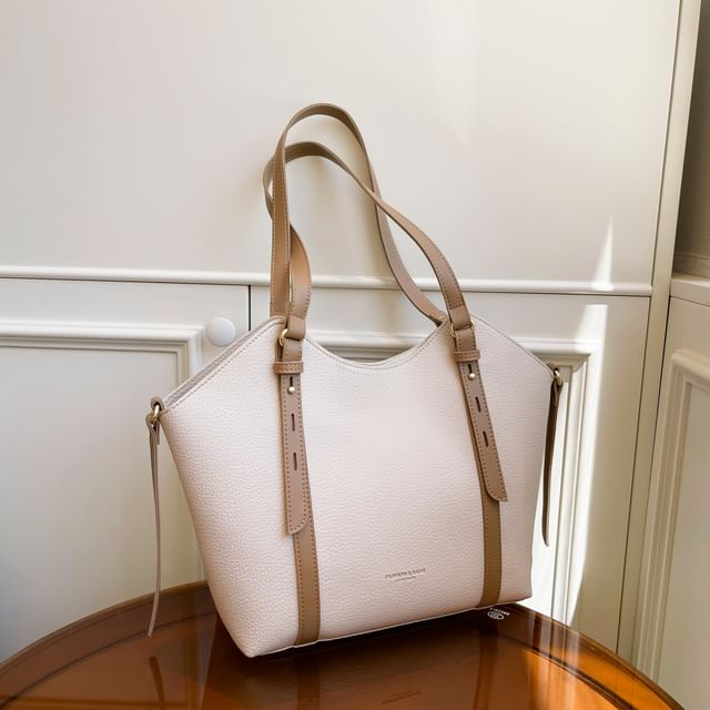 Faux Bag Tote Leather