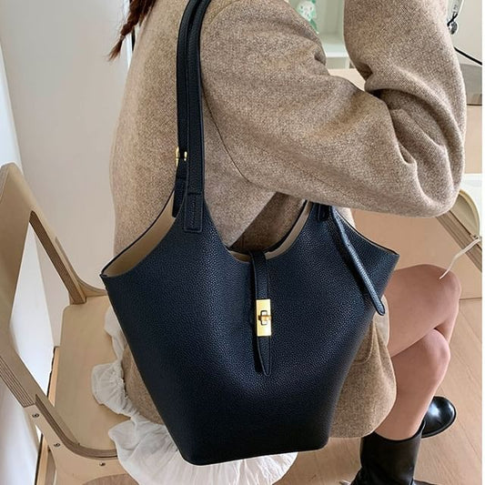 Shoulder Buckle Pouch Bag With