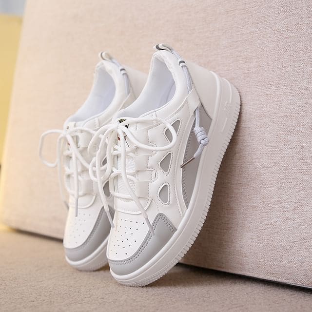 Applique Contrast Trim Lace-Up Platform Sneakers - White &