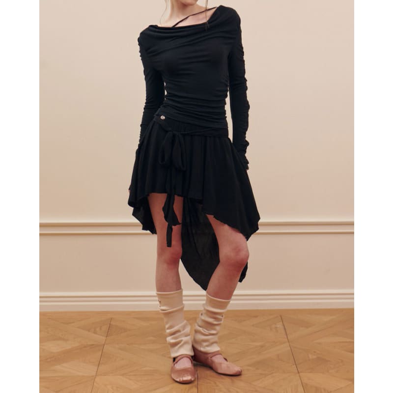 Asymmetrical Mid Skirt - S / Black - Skirt