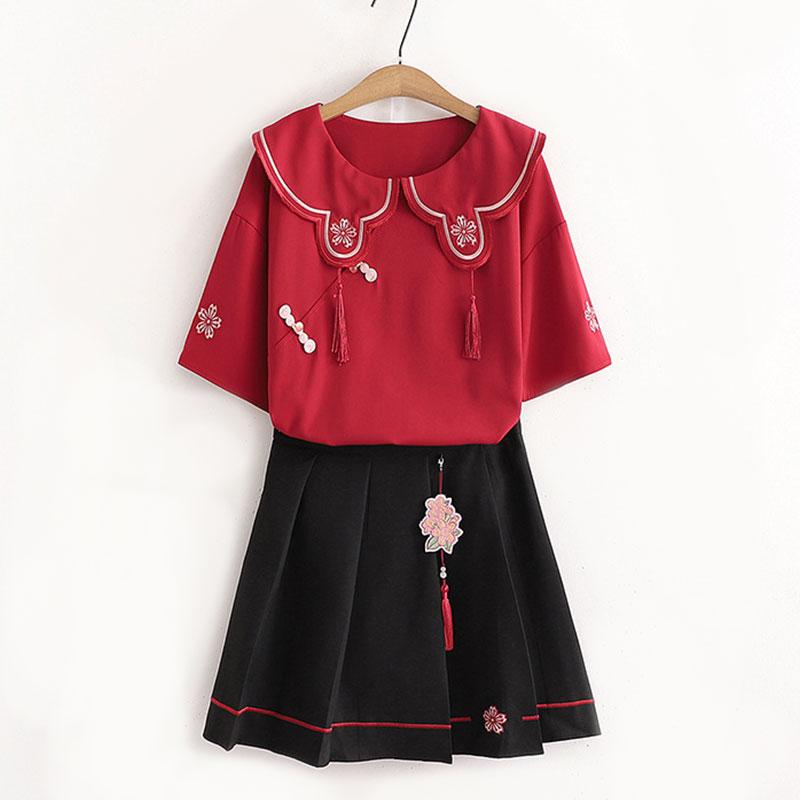 Flower Embroidery Buckle T-Shirt Skirt Set - Set / M