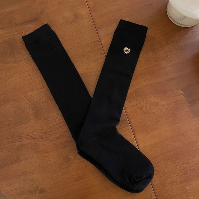 Badge Embroidered Socks - Black / One Size