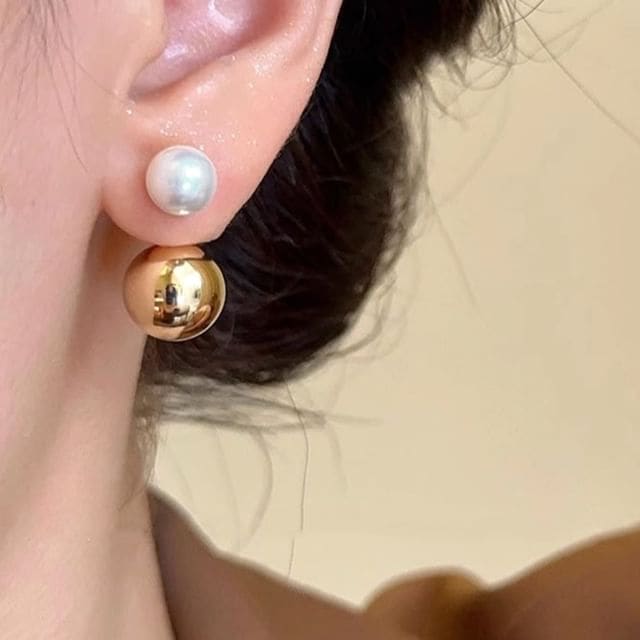 Ball Faux Pearl Ear Stud