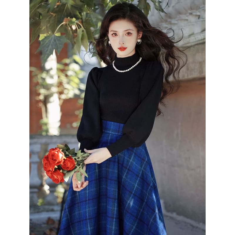 Balloon Sleeve Mock Neck Plain Sweater / High Waist Plaid