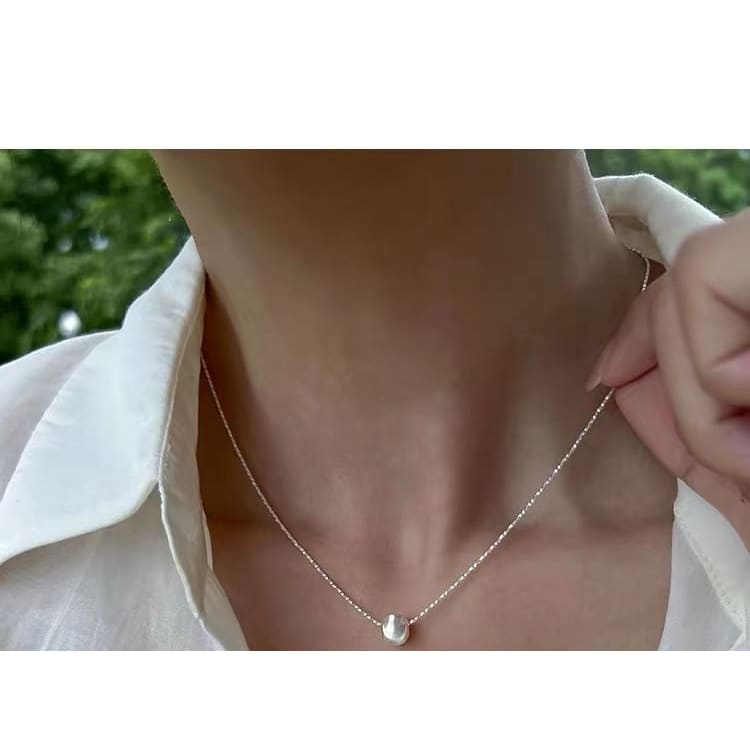 Bead Pendant Necklace