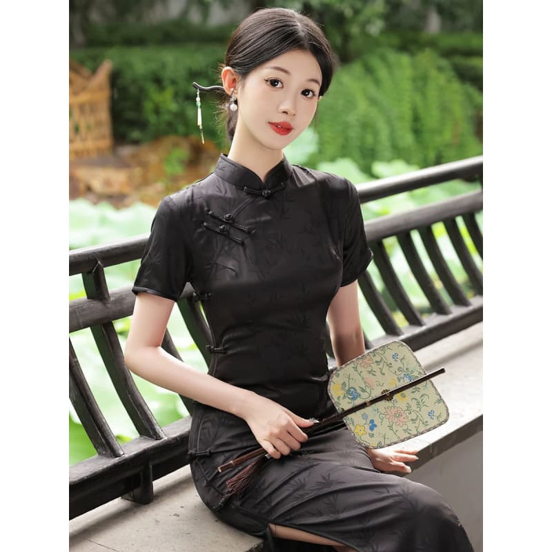 Black Classic Embodies Cheongsam - Female Hanfu