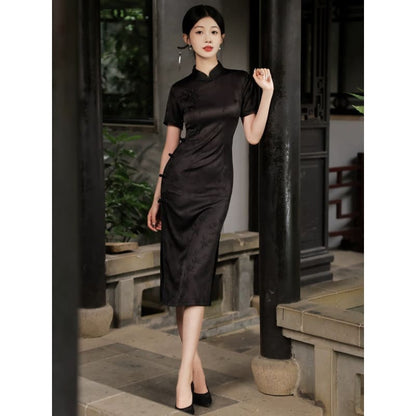 Black Classic Embodies Cheongsam - S - Female Hanfu