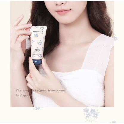 Blue Copper Peptide / Vitamin C / Ceramide Hand Cream Egirldoll