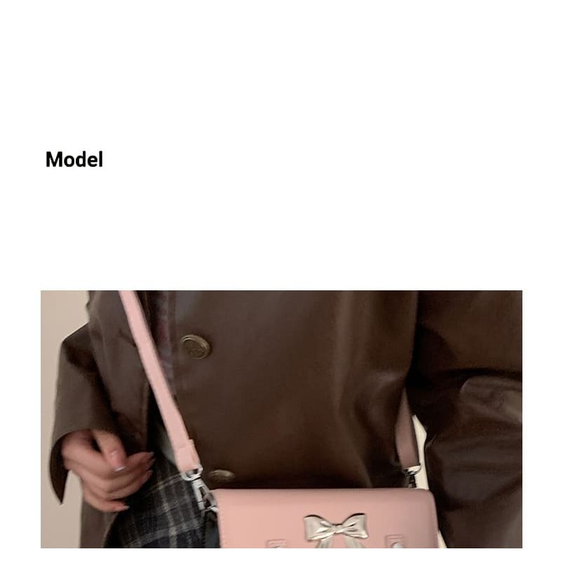 Bow Accent Buckled Satchel Bag