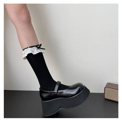 Bow Eyelet Lace Trim Socks