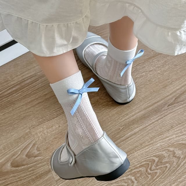 Bow Perforated Socks