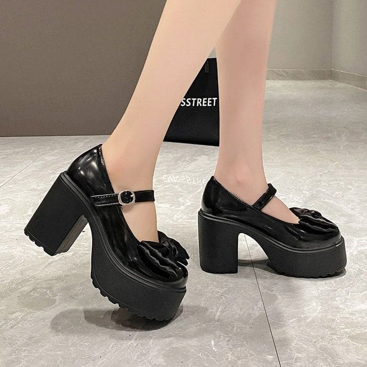 Bow Platform Block Heel Mary Jane Pumps