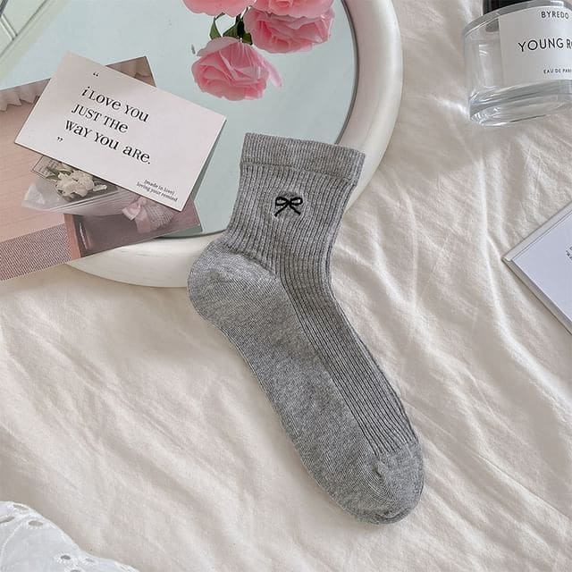 Bow Print Ribbed Socks - Light Gray / One Size