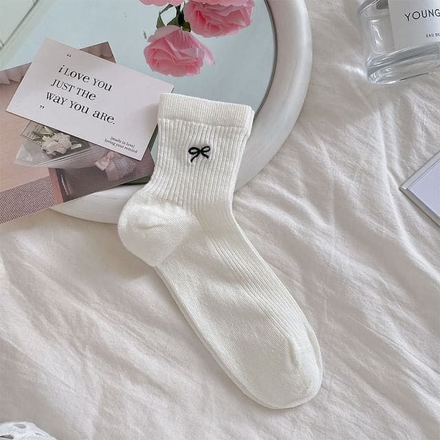 Bow Print Ribbed Socks - White / One Size