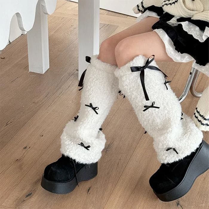 Bows Plush Leg Warmers - White - Socks